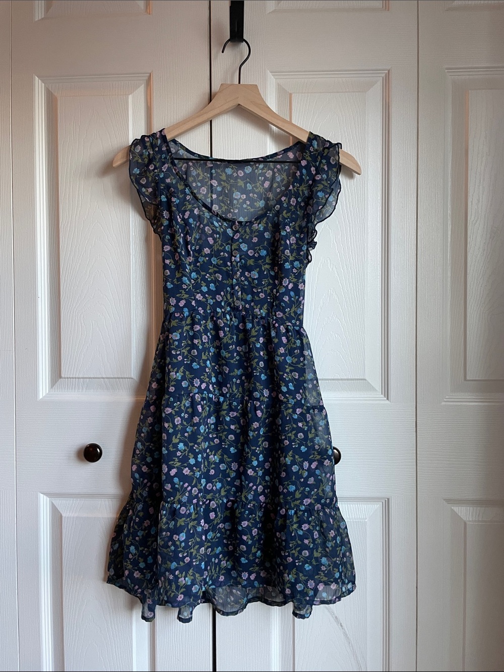 Abercrombie & Fitch Navy Floral Ruffle-Sleeve Dress with Tie